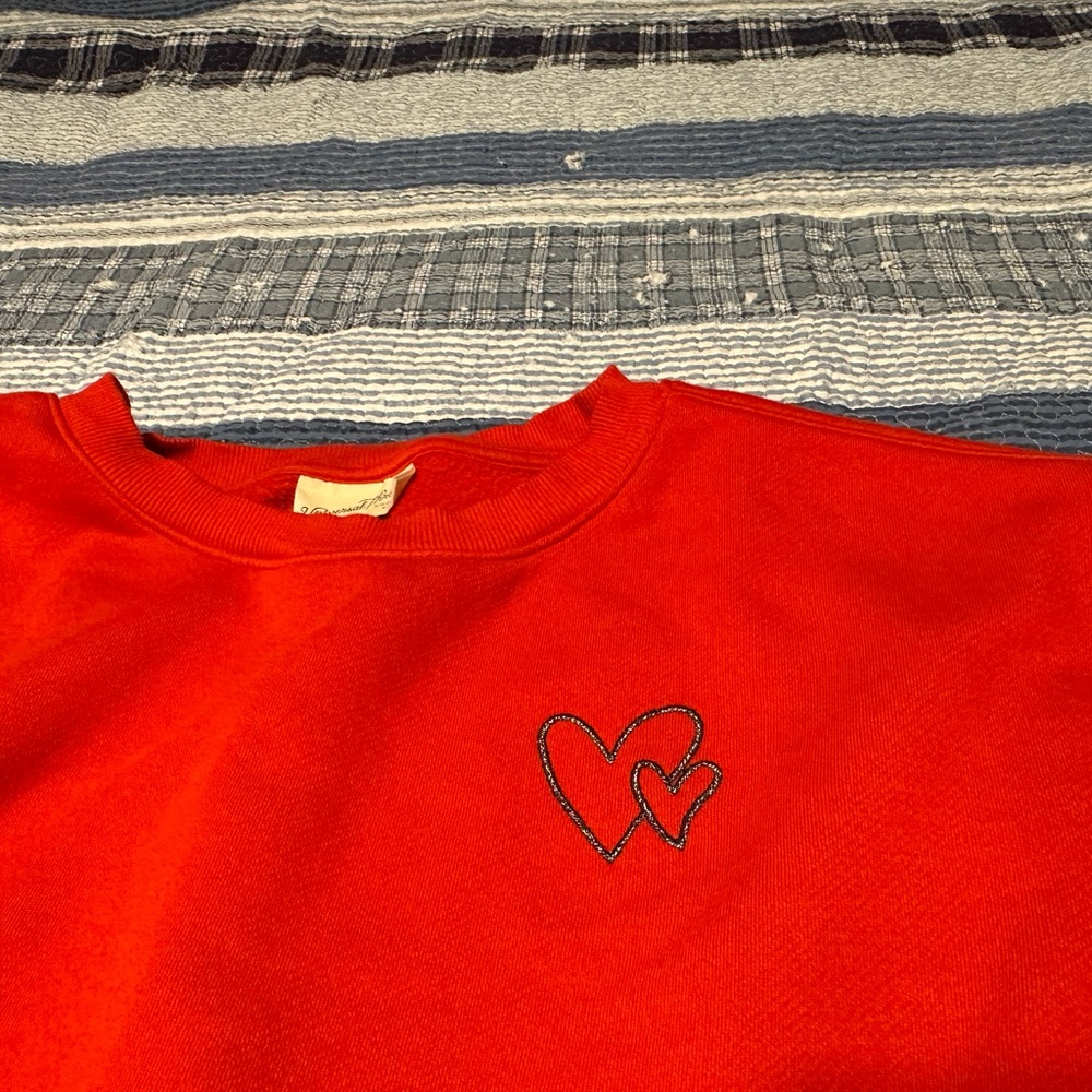 Red sweatshirt - Picture 2 of 3